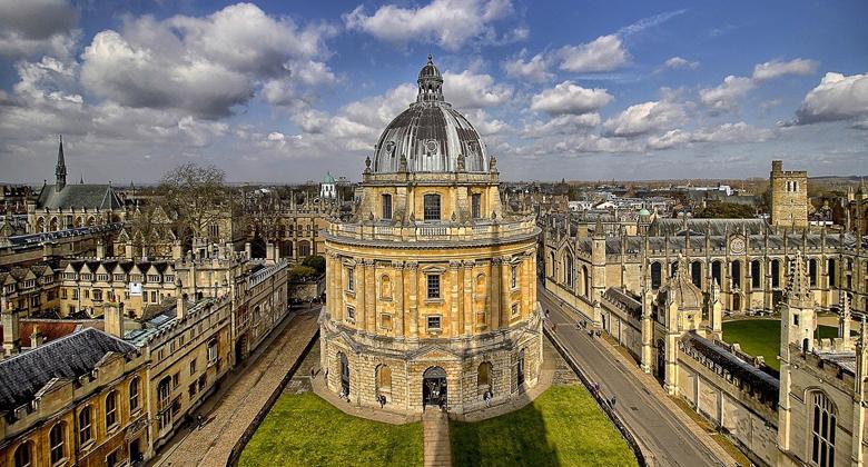 Oxford top in politics in UK league table of universities
