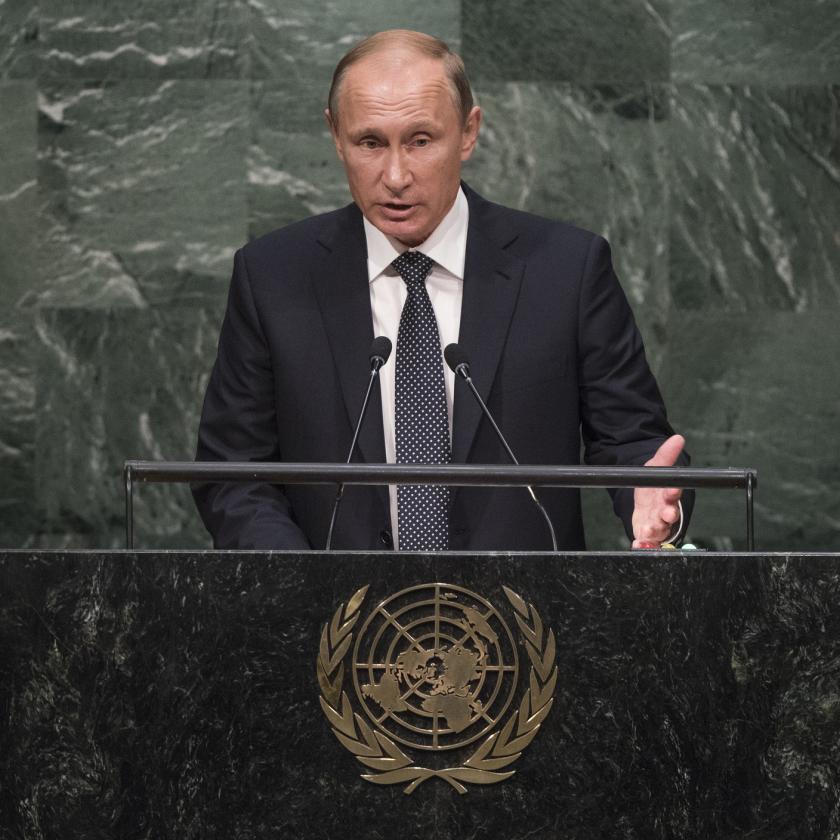 Professor Gwendolyn Sasse writes about Russia on the 'world stage'