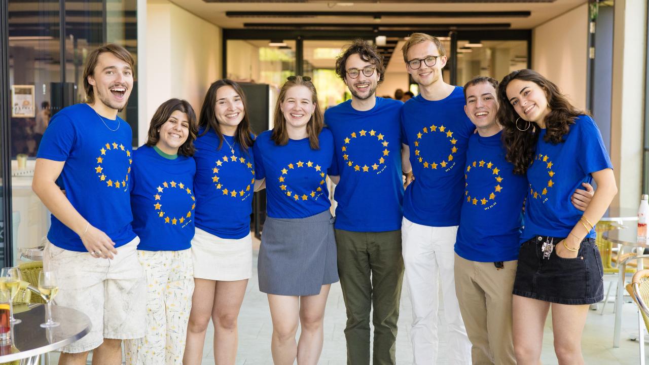 image of a group of students