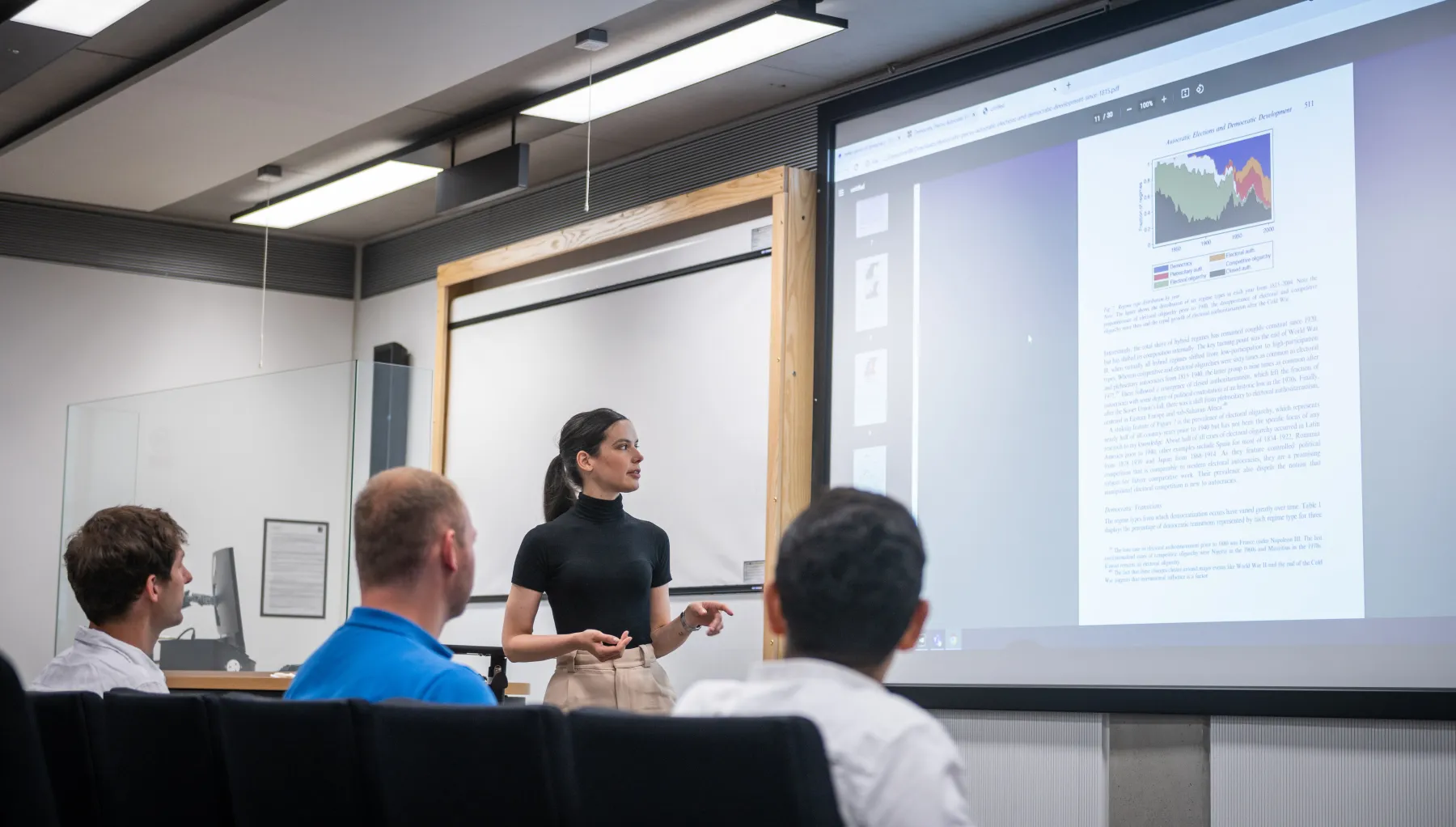 Image of a teacher giving a lesson